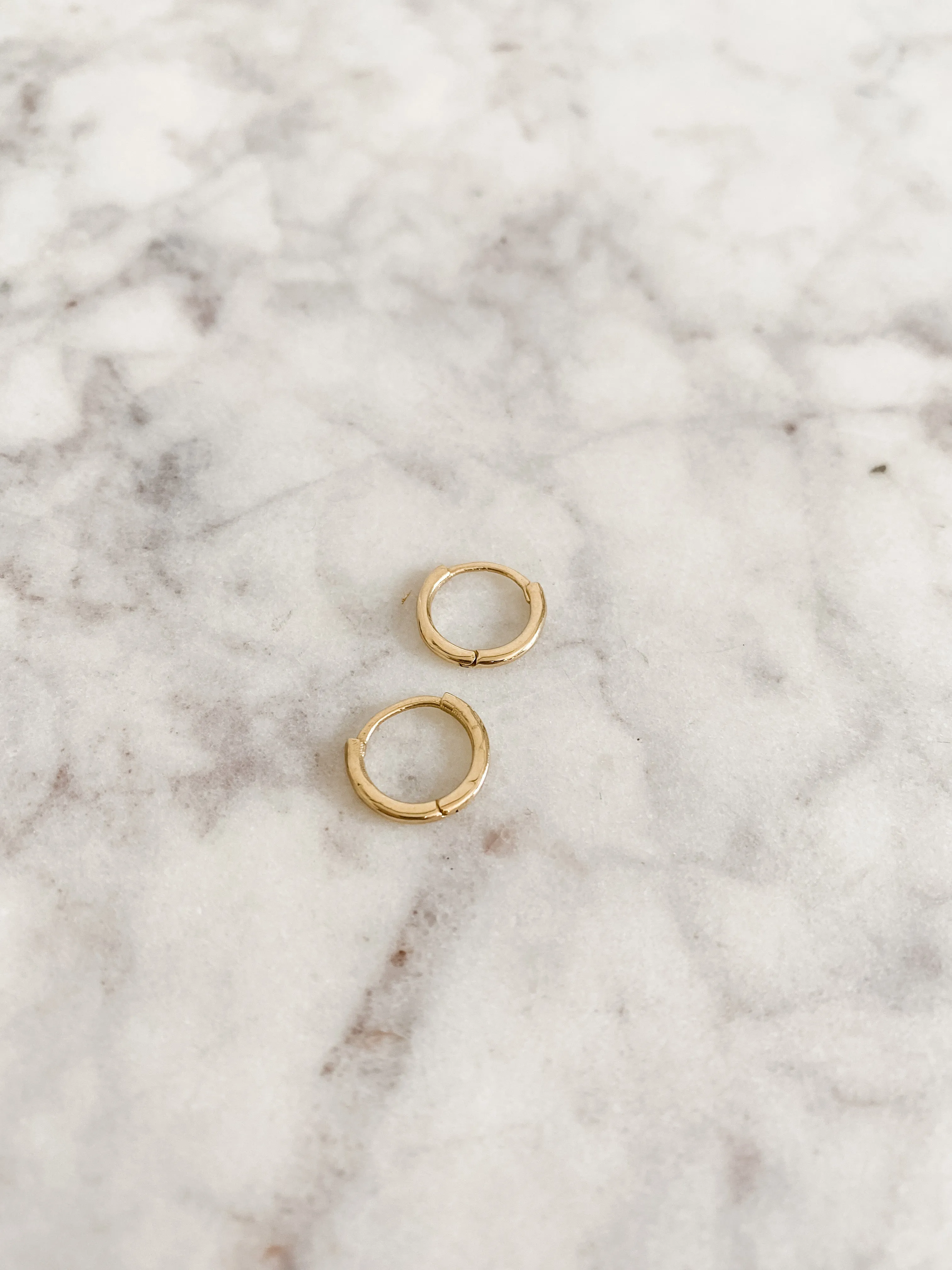 14K Goldie Single Hoop Earring