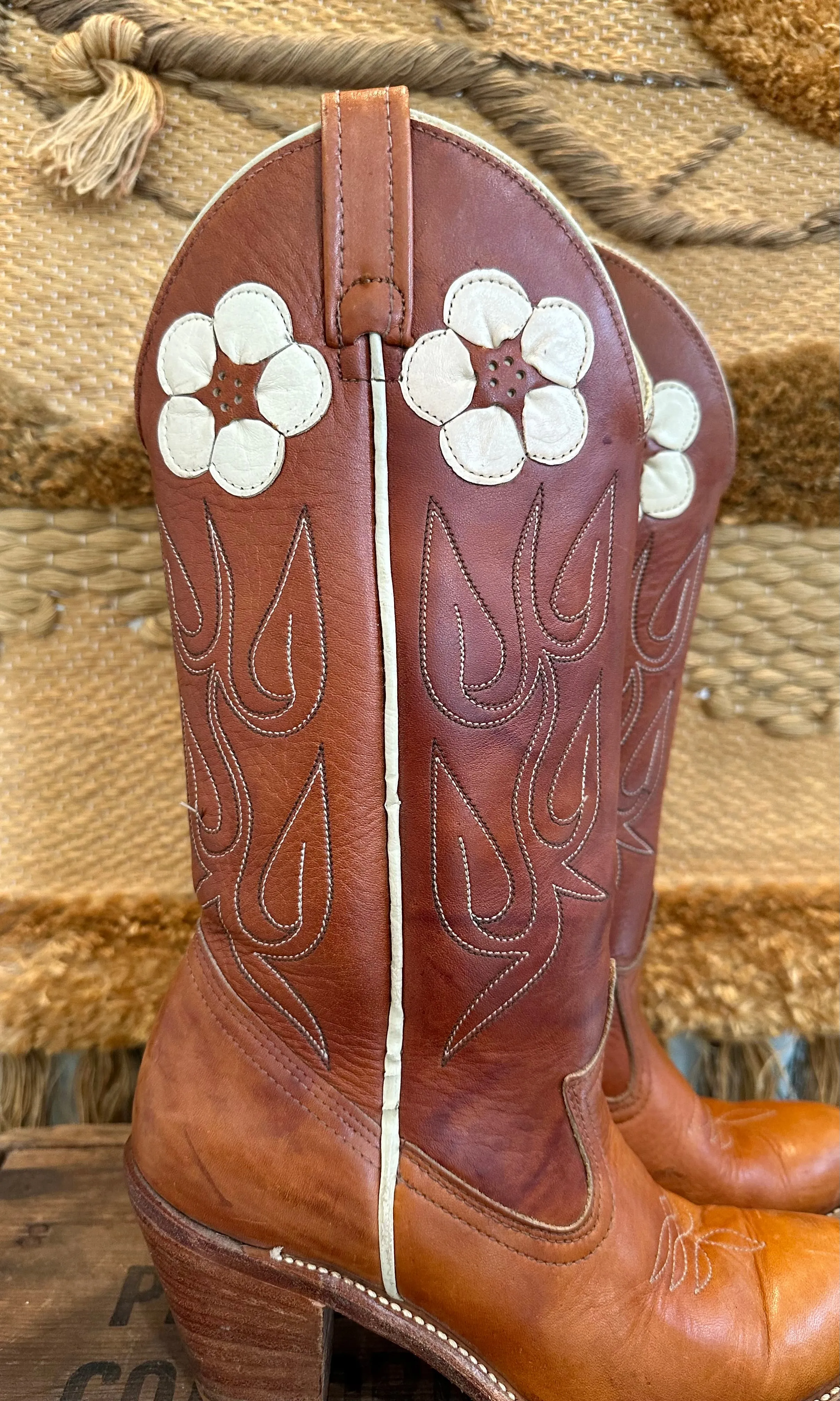 ACME Vintage 70s Cowgirl Boots • Womens Size 7 narrow
