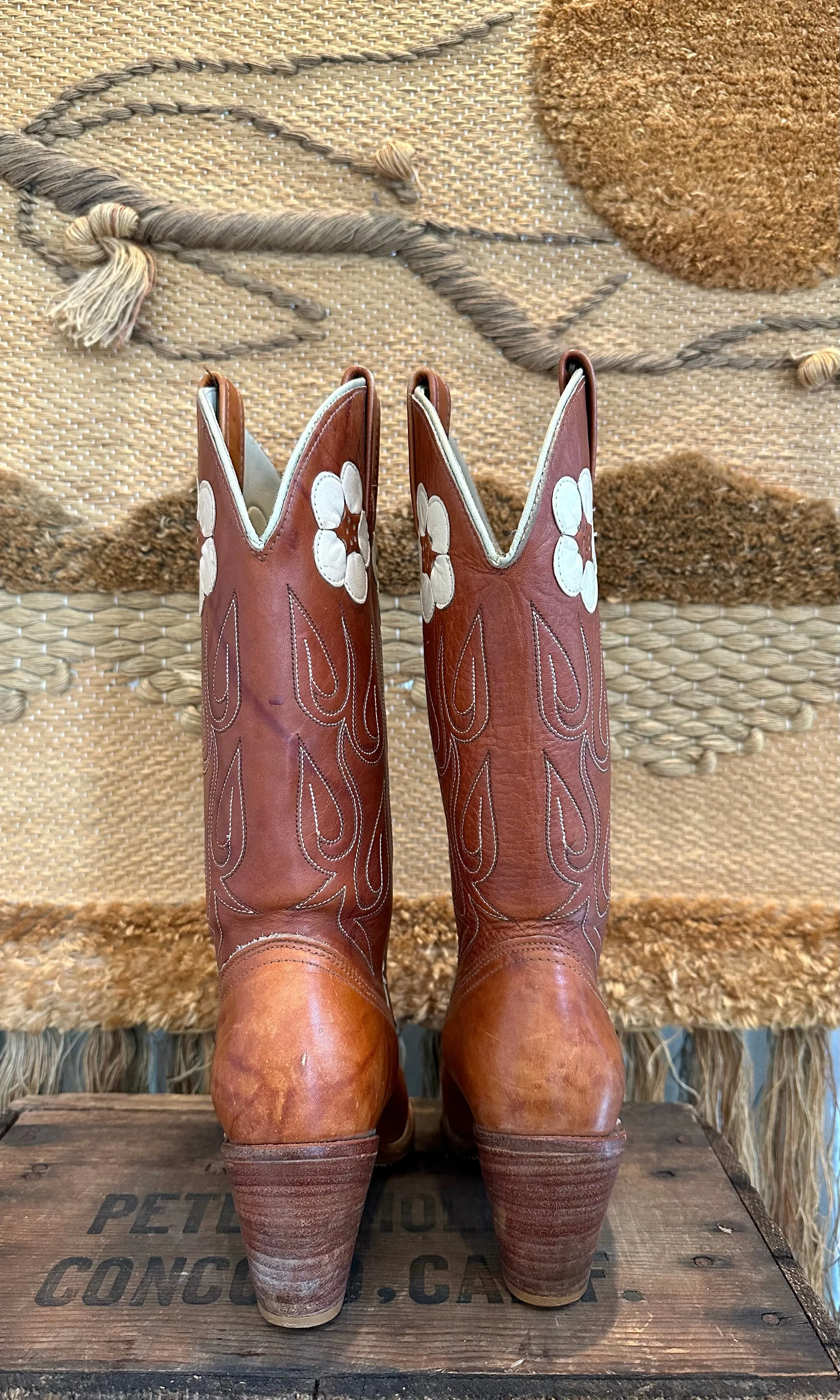 ACME Vintage 70s Cowgirl Boots • Womens Size 7 narrow