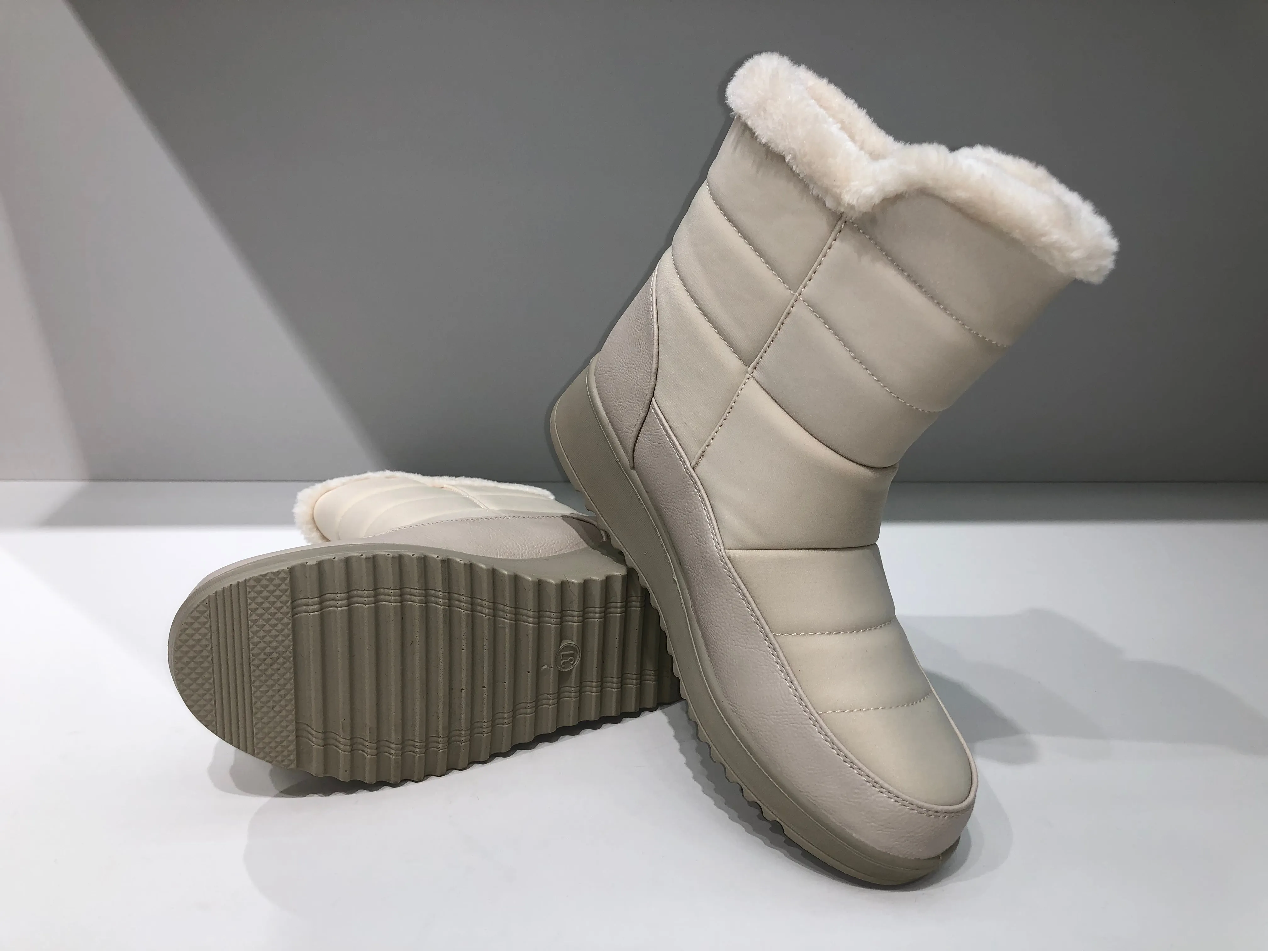 AJH25475 ICE
