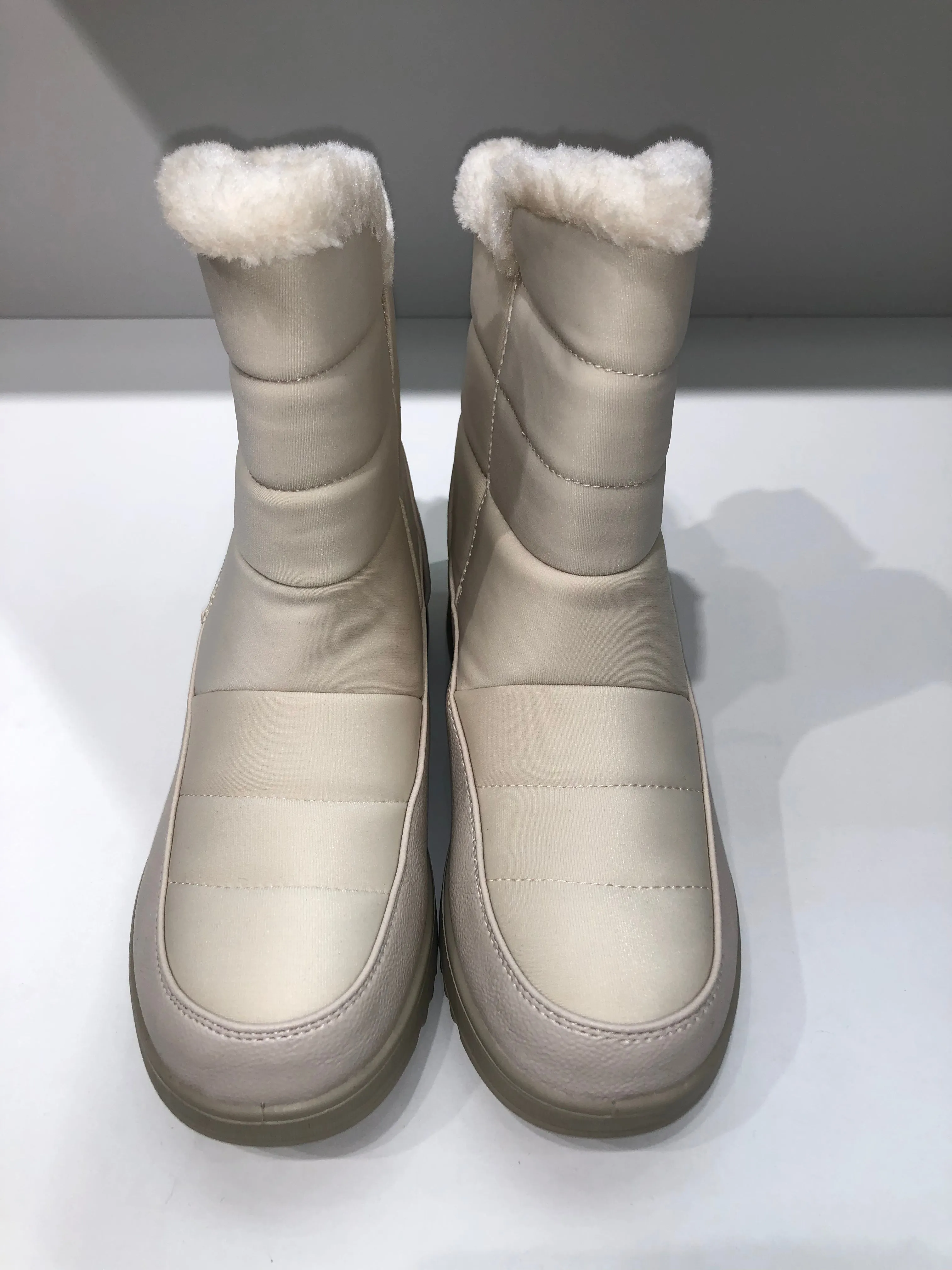 AJH25475 ICE