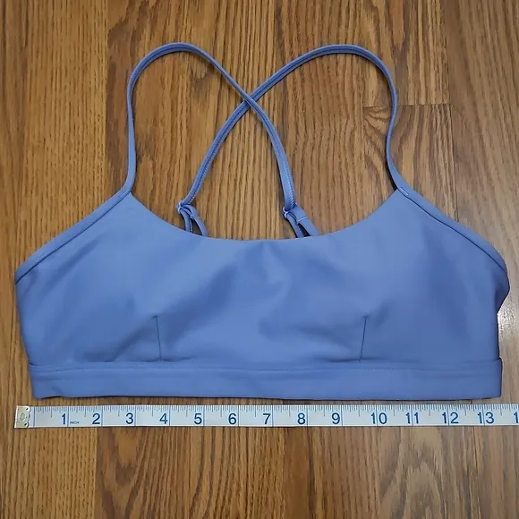 ALO Yoga Airlift Intrigue Sports Bra/ M
