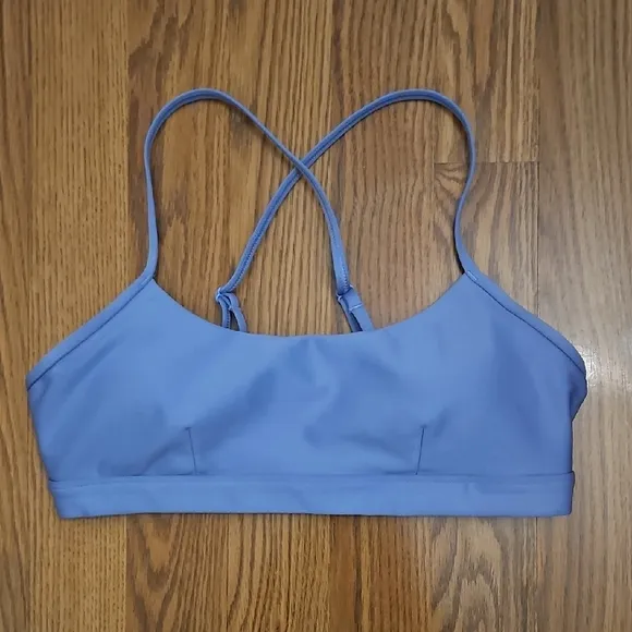 ALO Yoga Airlift Intrigue Sports Bra/ M