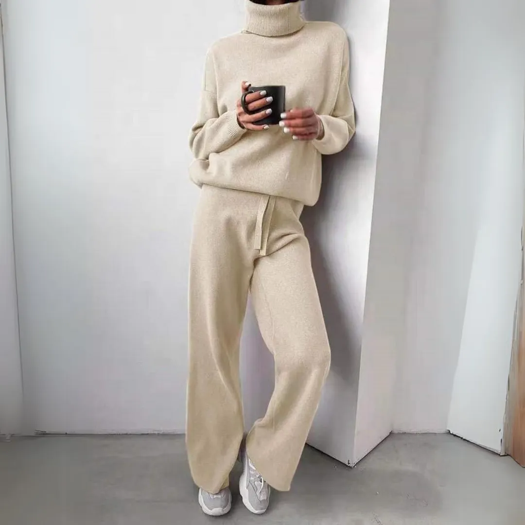 APRIL - SNUG HIGH-NECK LOUNGE SET