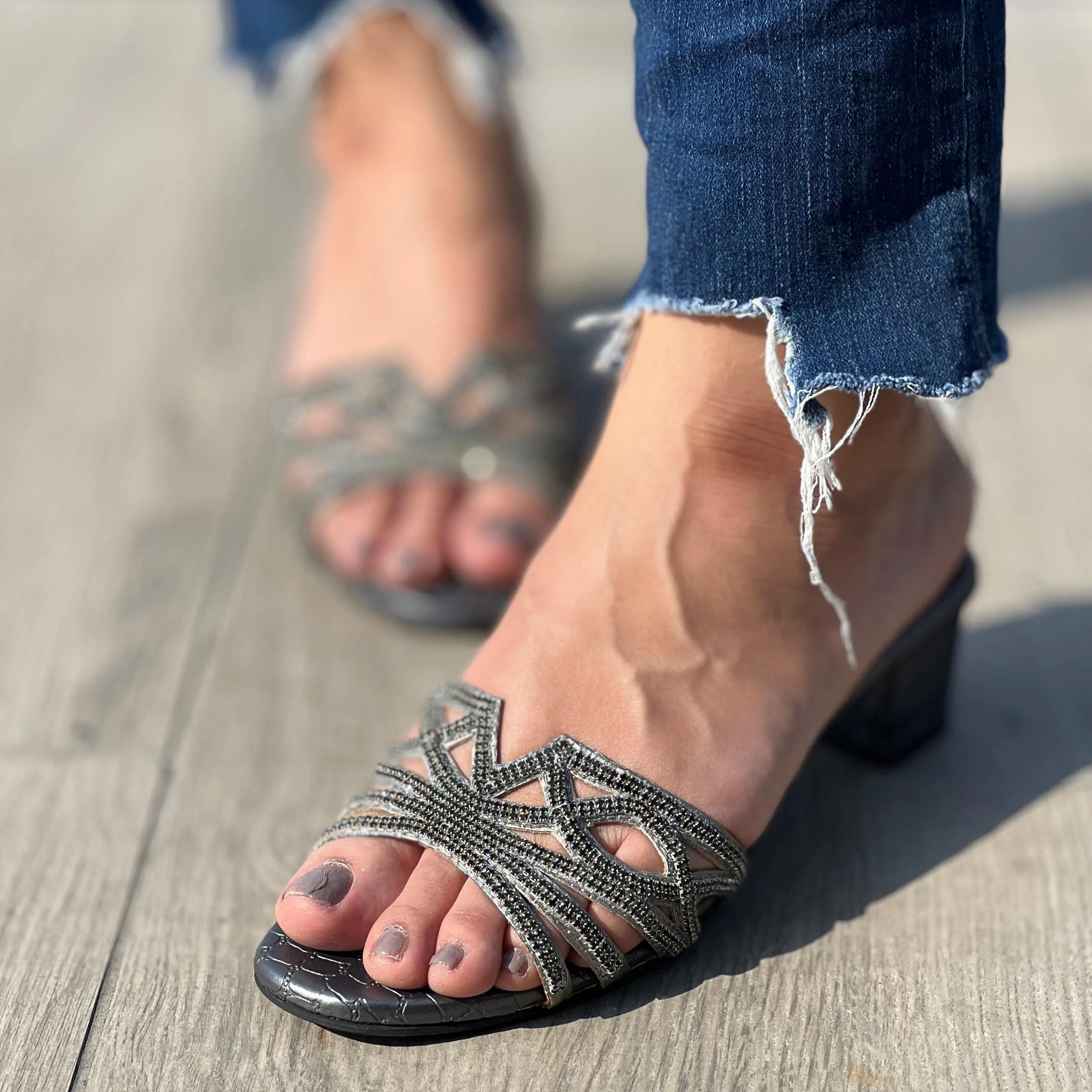 Arwa Heels S222H - Grey