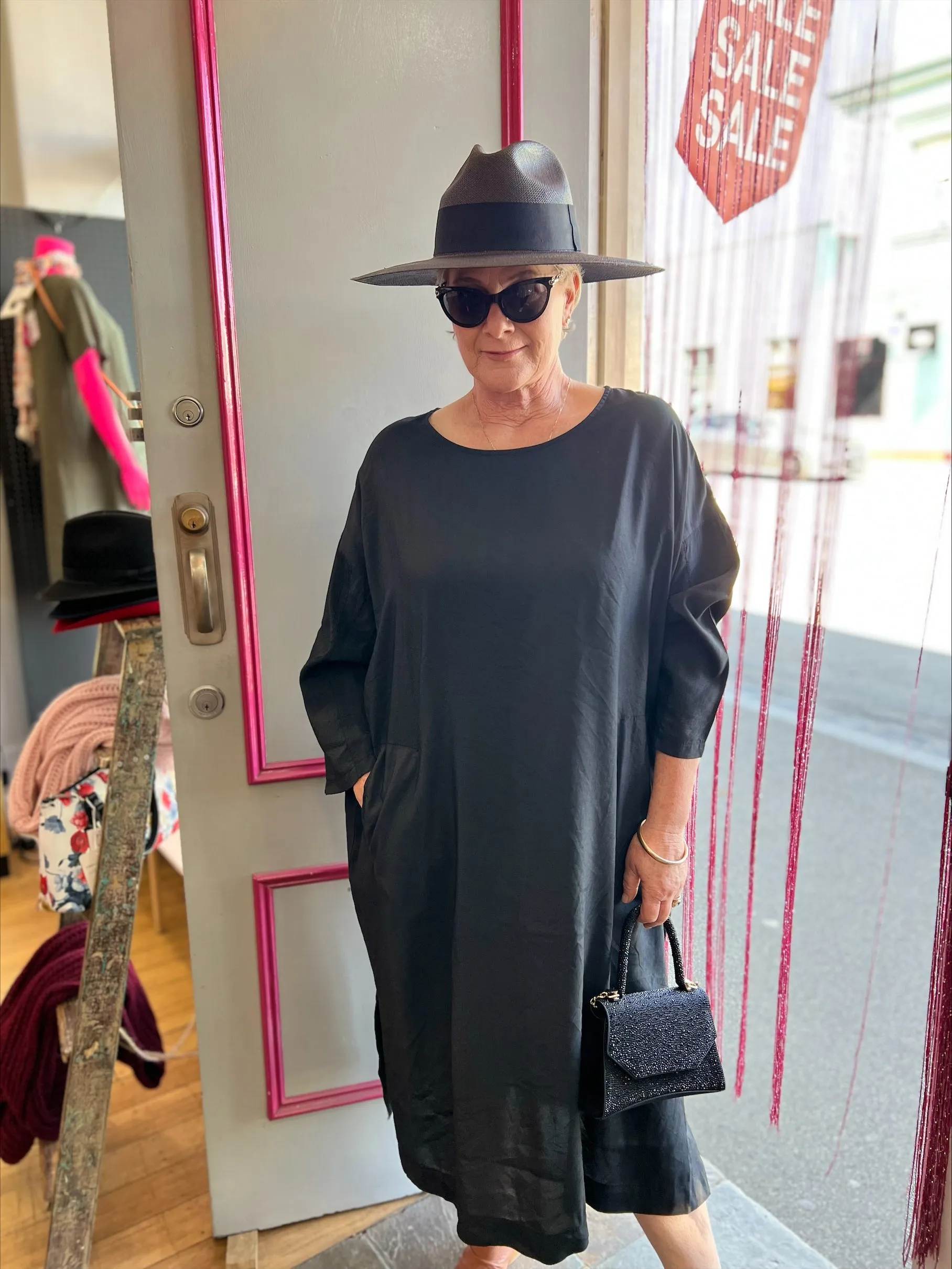 Baci Amici Italy - 3/4 Sleeve Boat Neck Dress Black | A01830