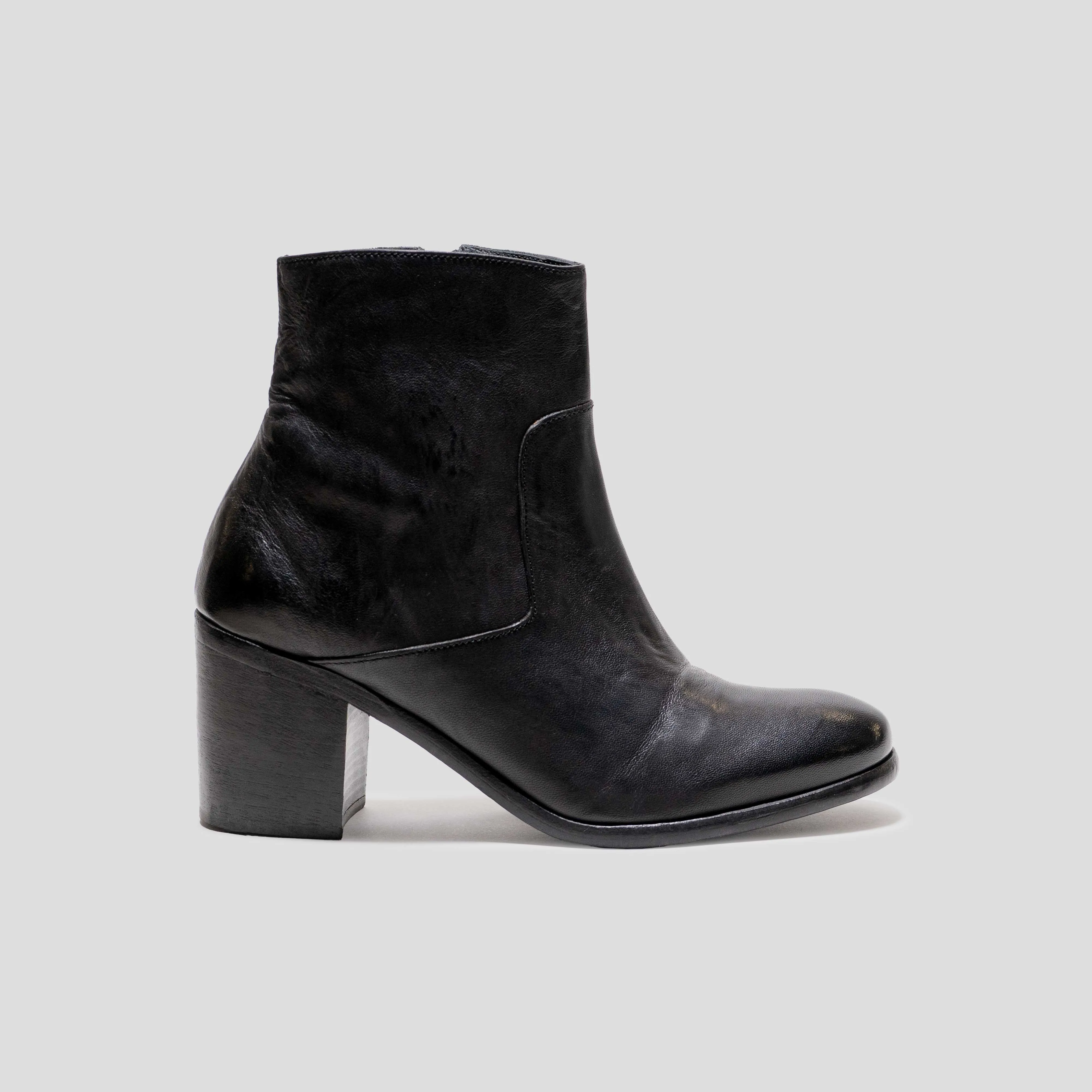 BRUNI soft BLACK