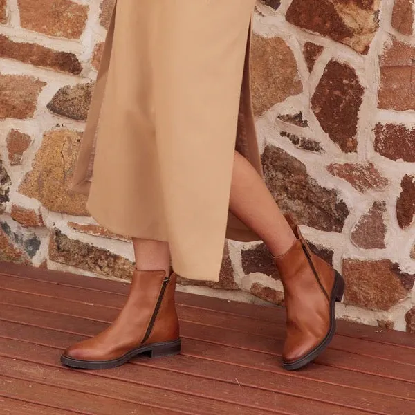 EOS - BLAINE LEATHER ZIPPER ANKLE BOOT Brandy