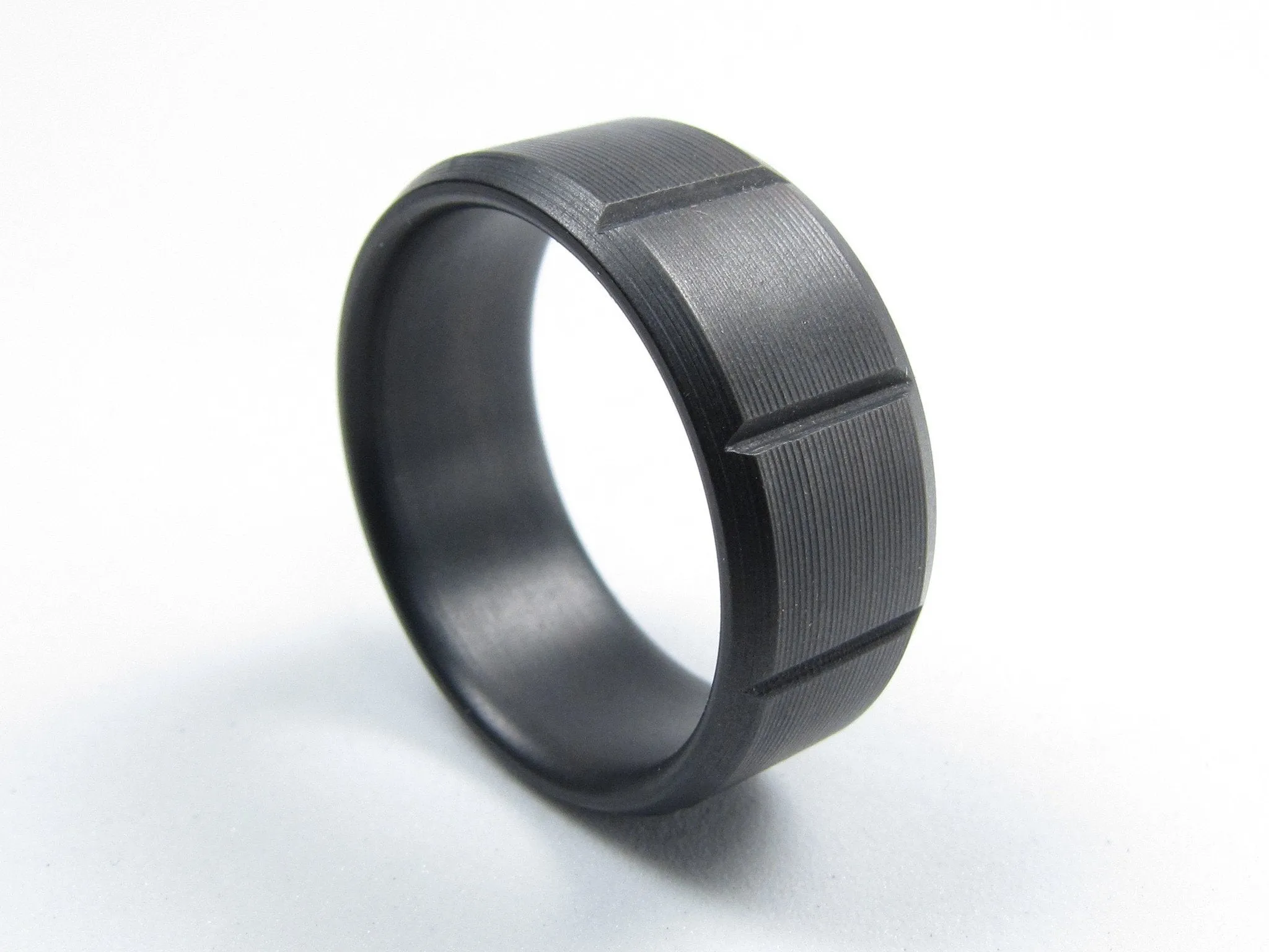 Eurpoa (Black) - Minimal Titanium Wedding Band