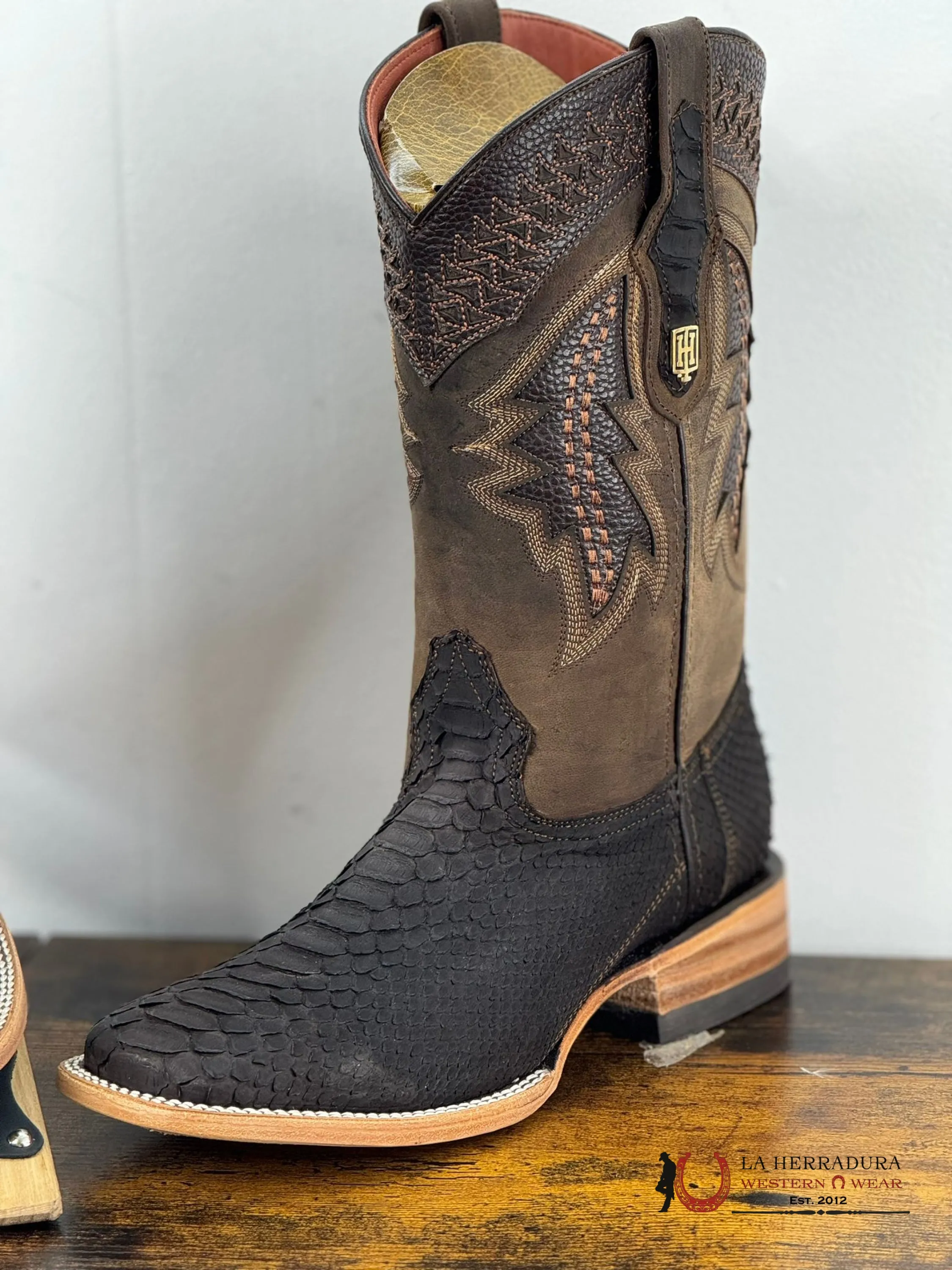 HOMETOWN MEN PYTHON BROWN MATTE SQUARE TOE