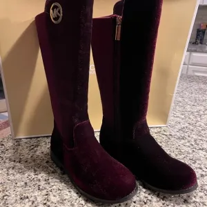 Michael Kors Emma Lily velour boots grade school new Plum Youth Girls Size 1