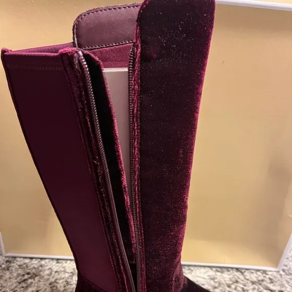 Michael Kors Emma Lily velour boots grade school new Plum Youth Girls Size 1