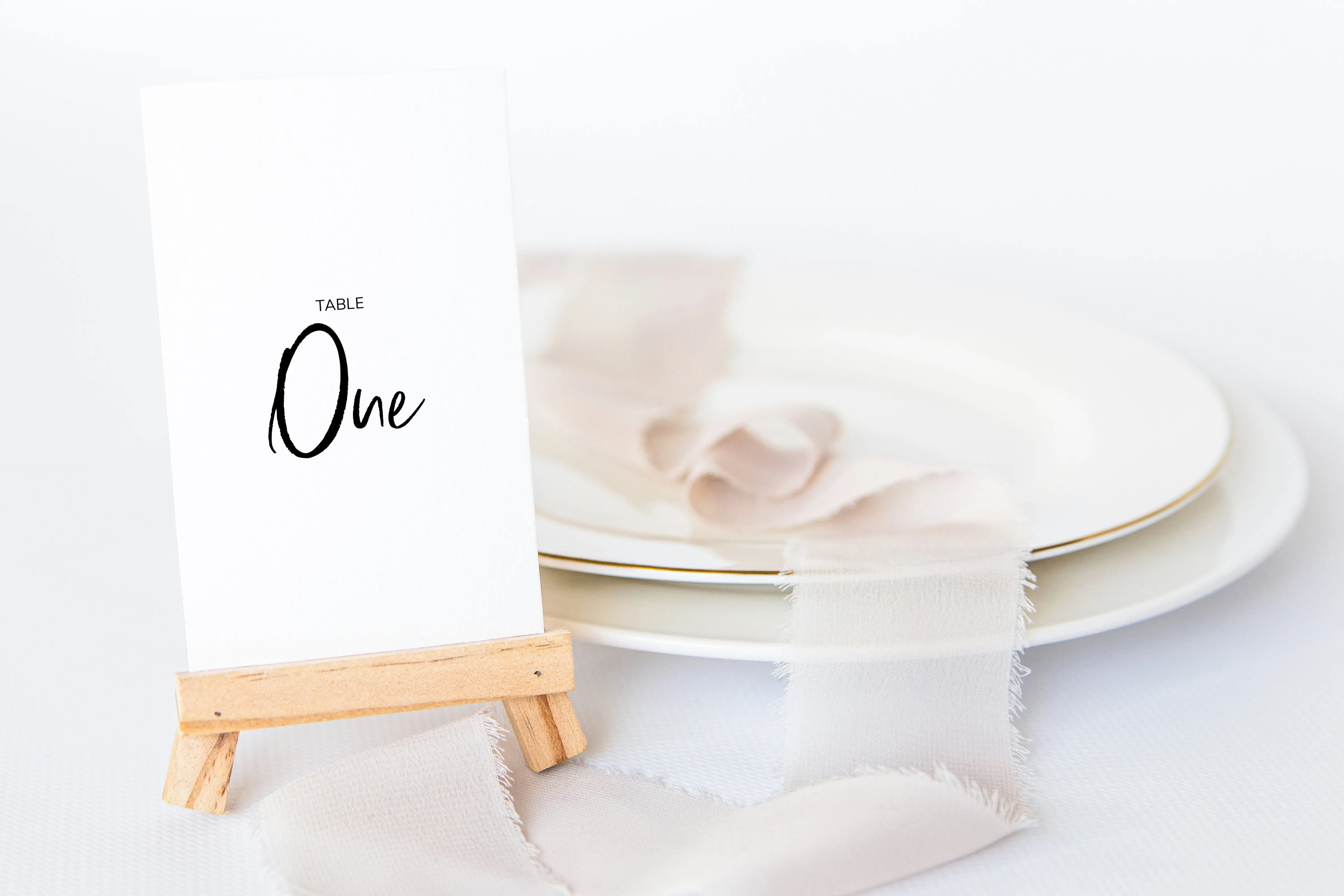 Minimal Modern Table Numbers Template - AVA