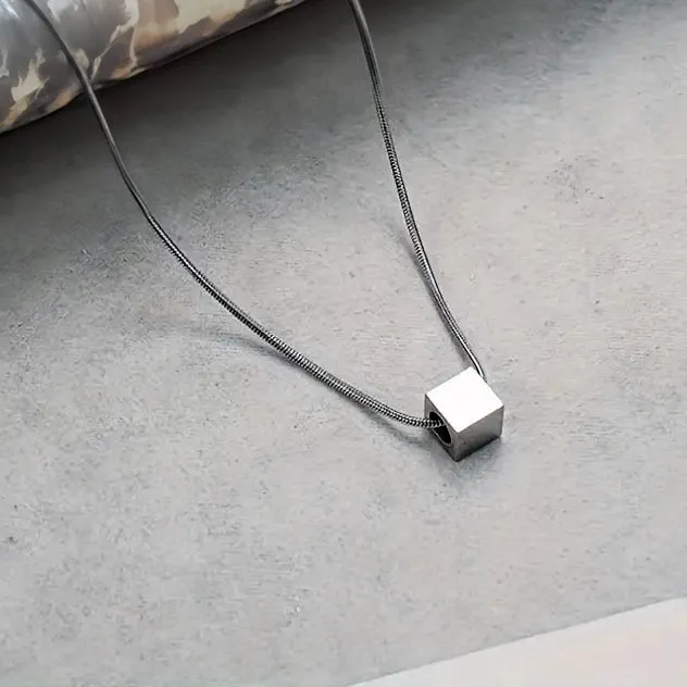 Minimal Silver Cube Pendant Necklace