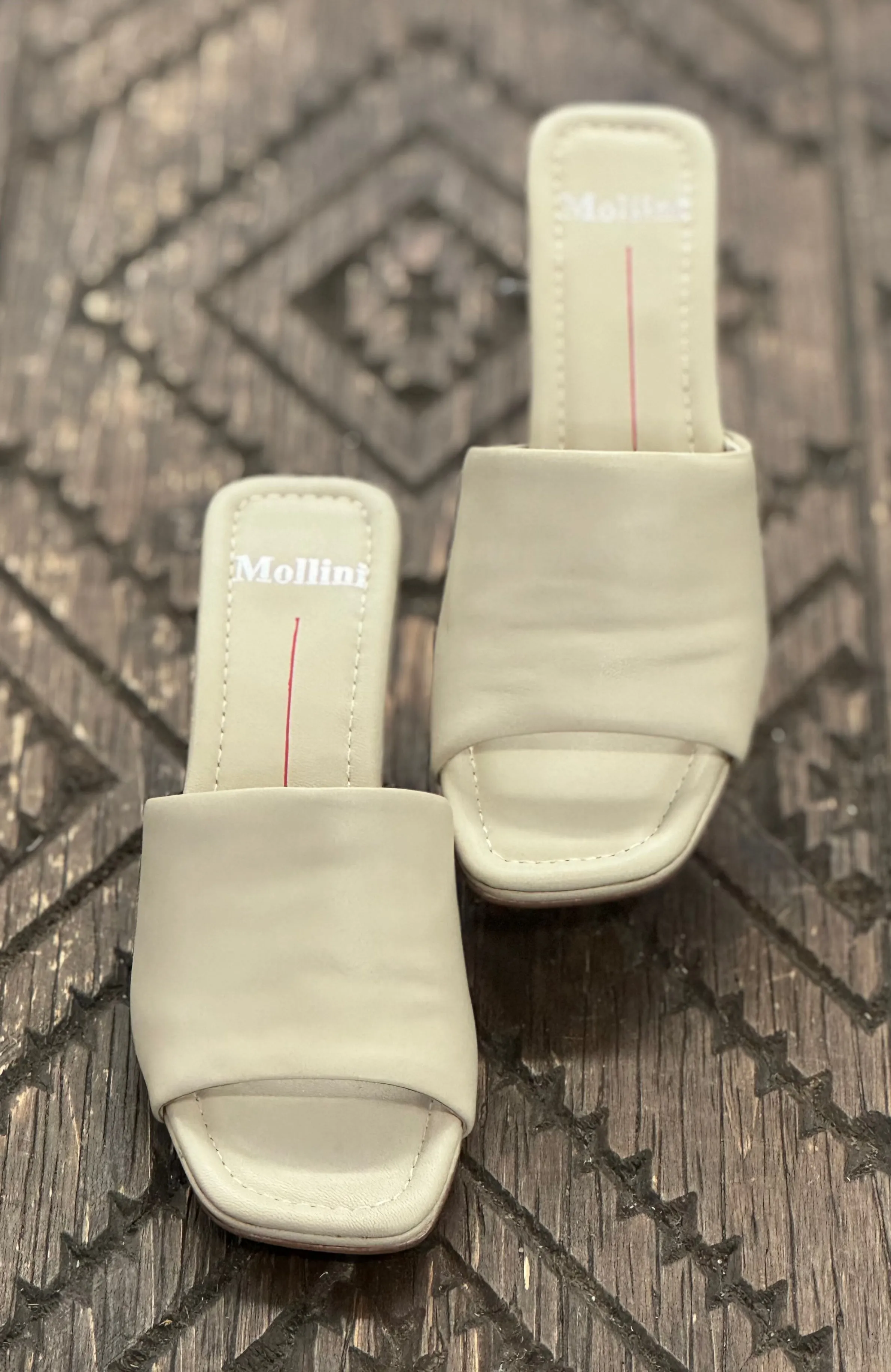 Mollini Minimal Cream Heel
