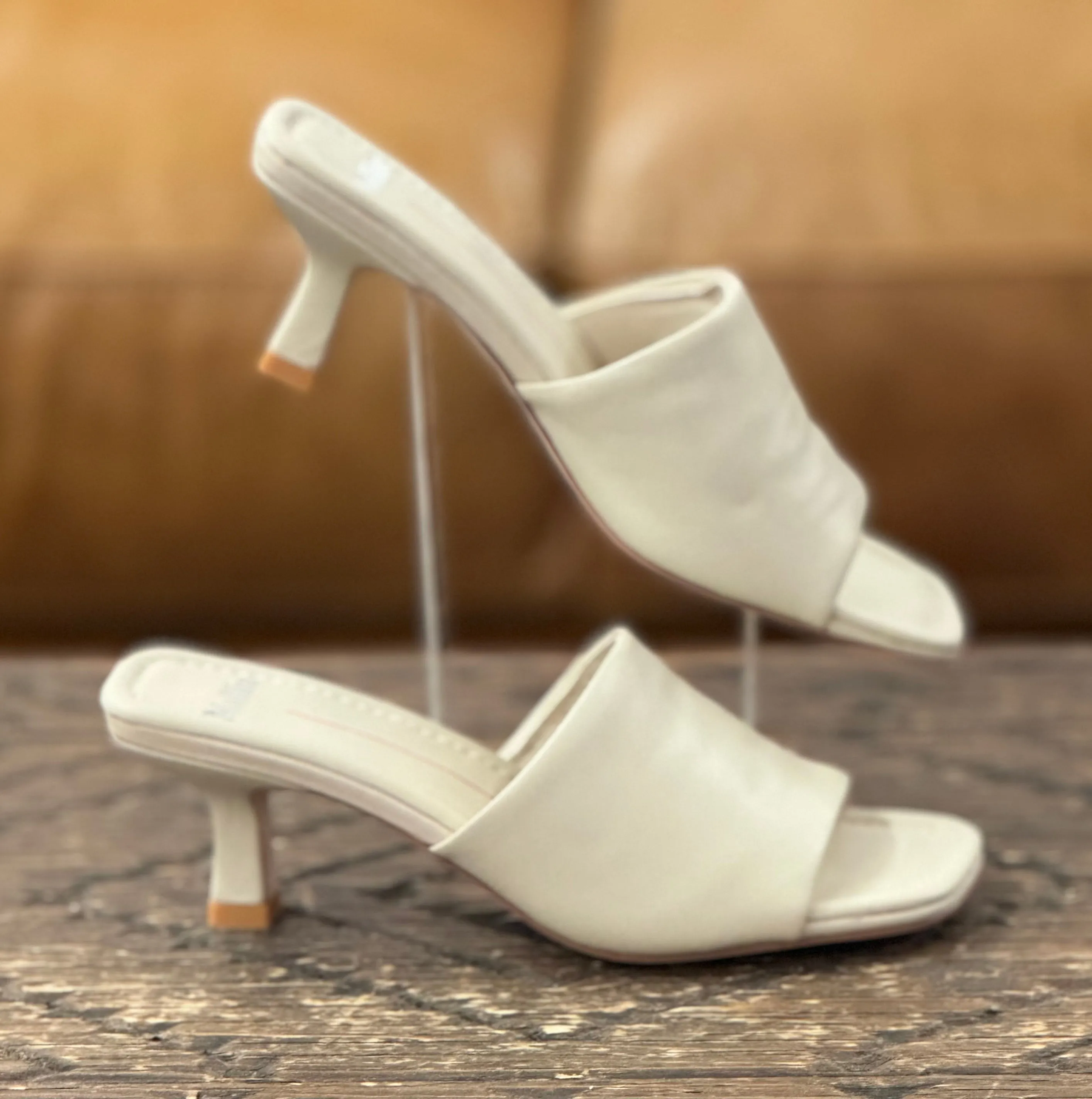 Mollini Minimal Cream Heel