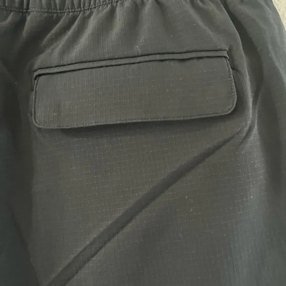 NEW Athleta SZ Large Boundless Shorts Black