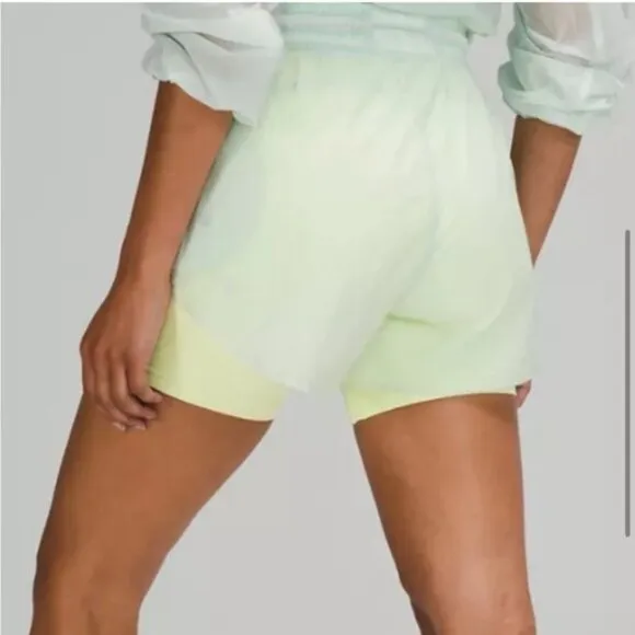 NWT Lululemon Women's Green Step Out High Rise Ocean Air Sheer Short 3&quot; Size 2