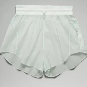 NWT Lululemon Women's Green Step Out High Rise Ocean Air Sheer Short 3&quot; Size 2