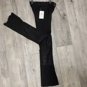 Piper 24R Black Bootcut Jods - hole in leg/wear on bell