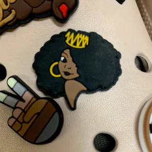 SHOE CHARMS - OVER SHOULDER QUEEN