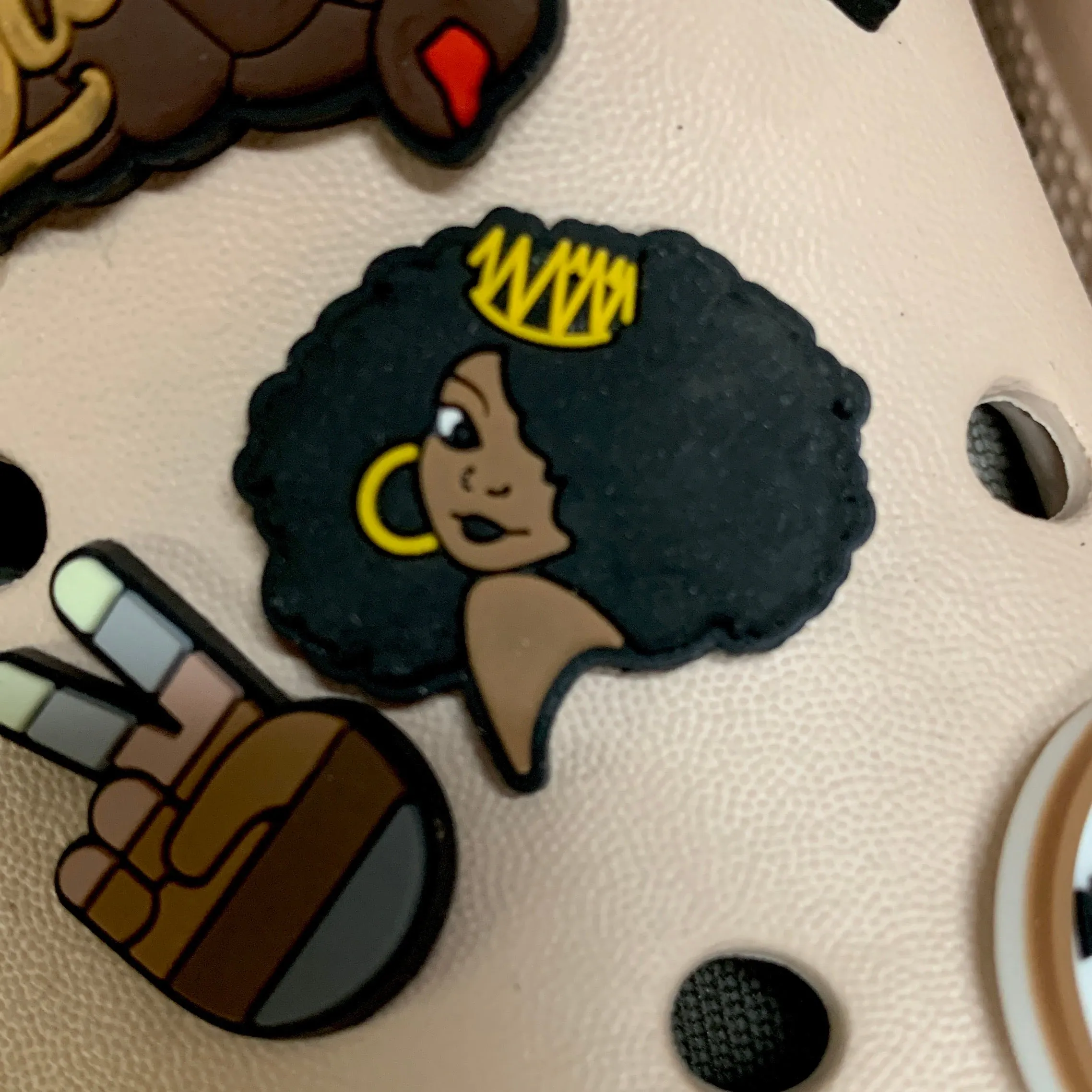 SHOE CHARMS - OVER SHOULDER QUEEN