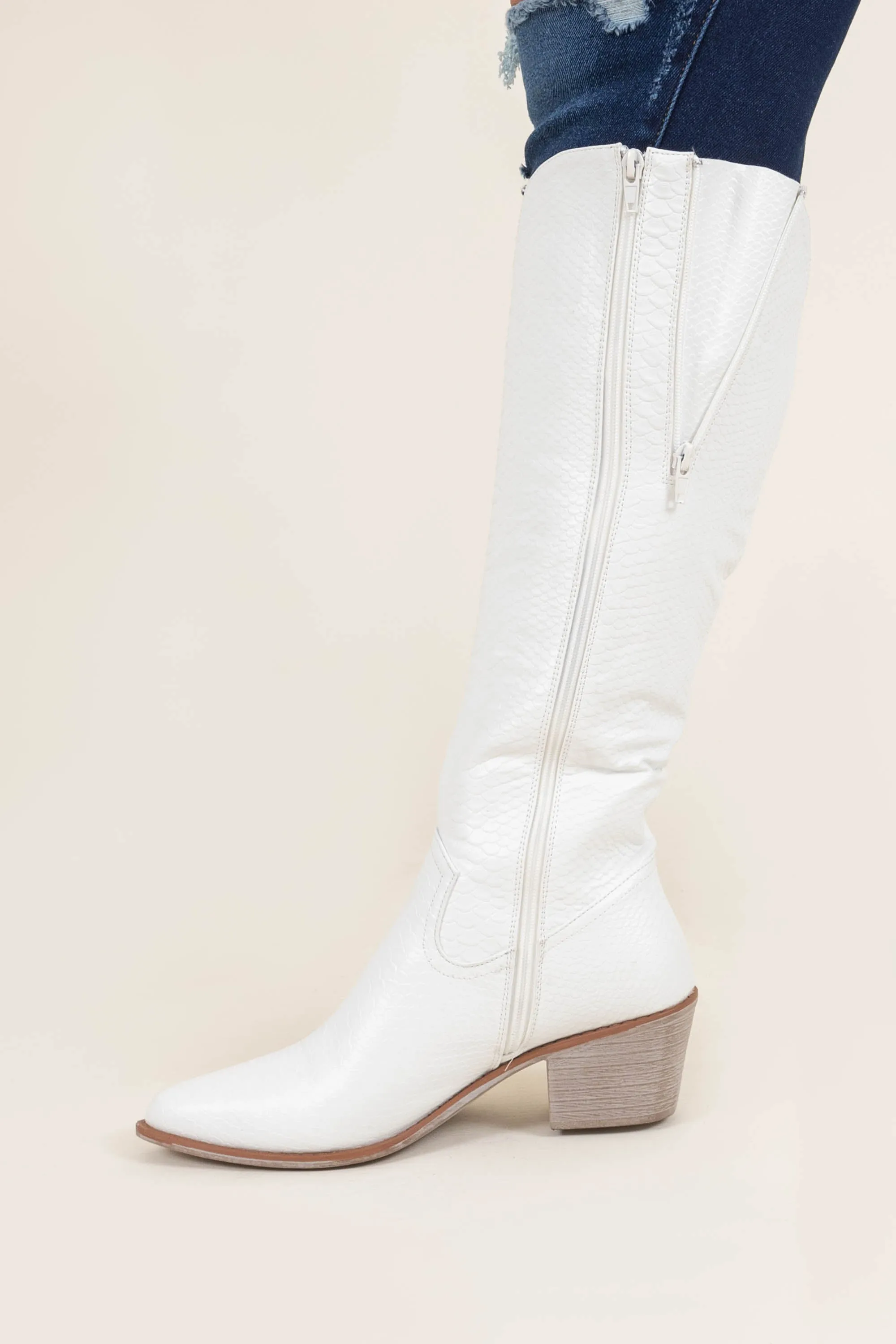 So Unforgettable Boots, White