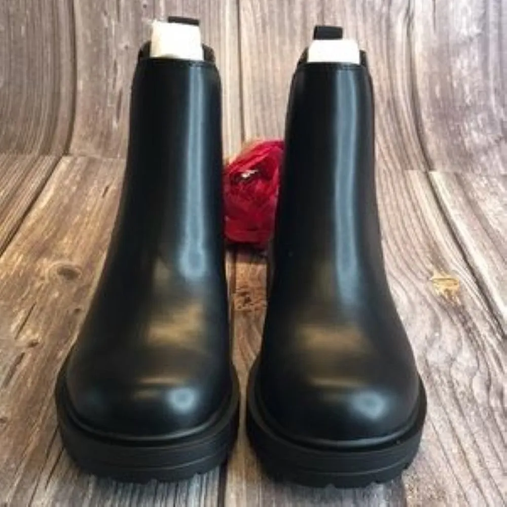 Soda Pilot Black Booties