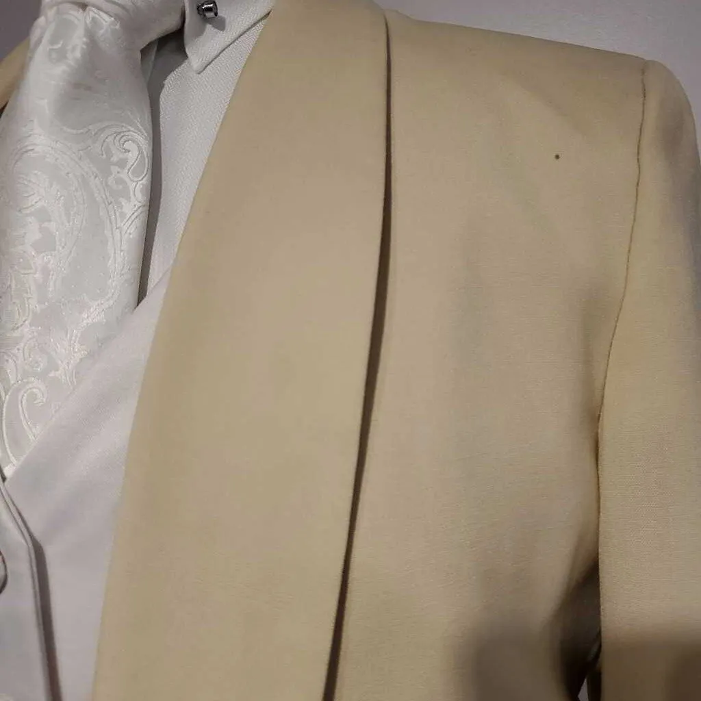 Tailored Sportsman Cream Daycoat