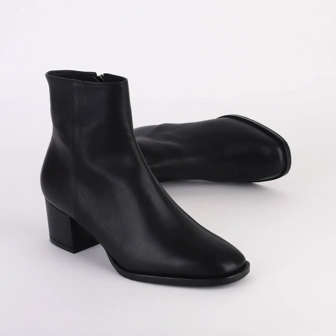 *UK size 13 - MOSTO - black, 5cm heels