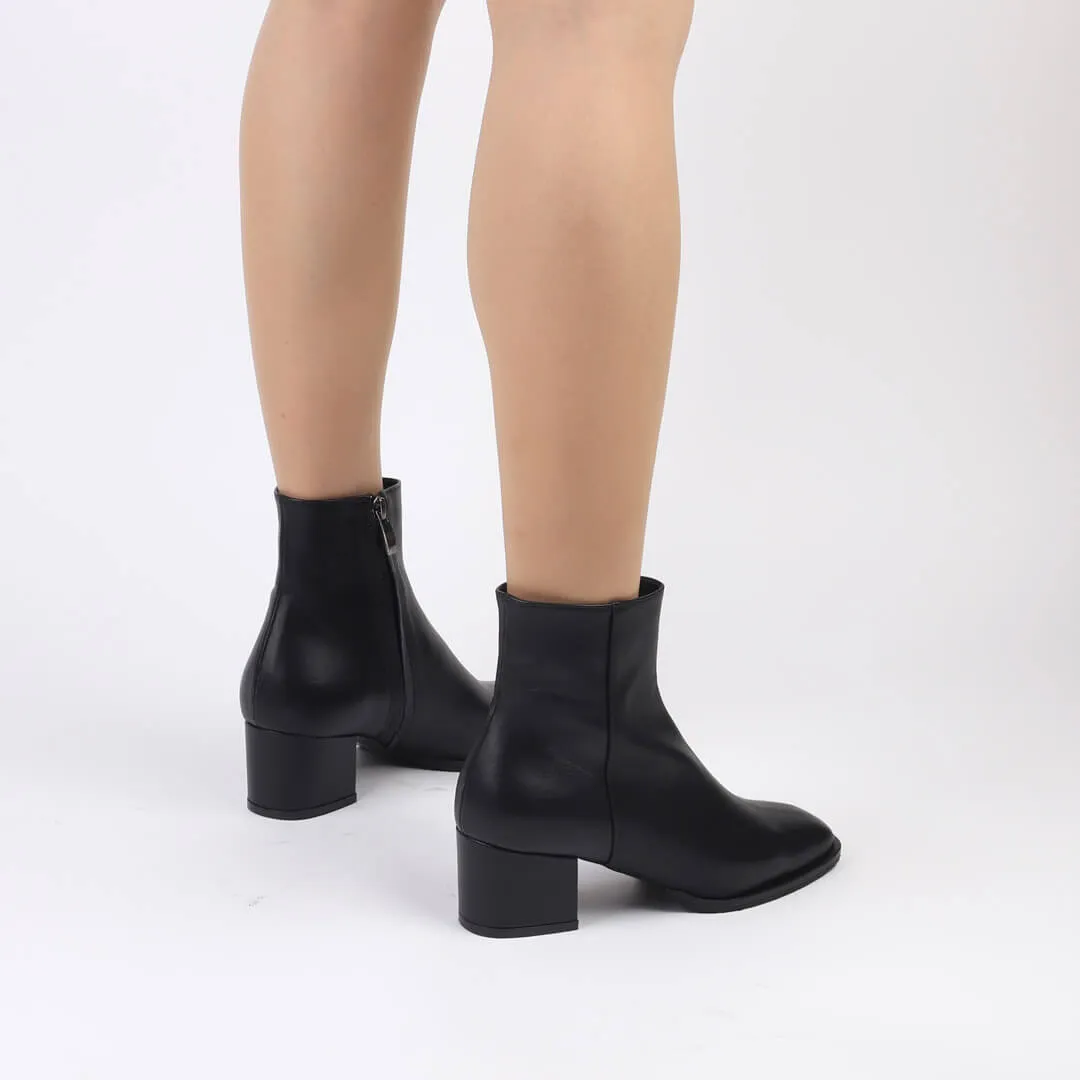 *UK size 13 - MOSTO - black, 5cm heels