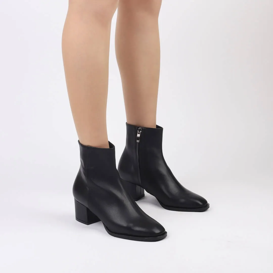 *UK size 13 - MOSTO - black, 5cm heels