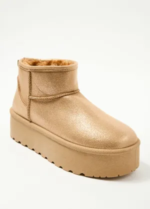 Warm suede-style fur-lined boots