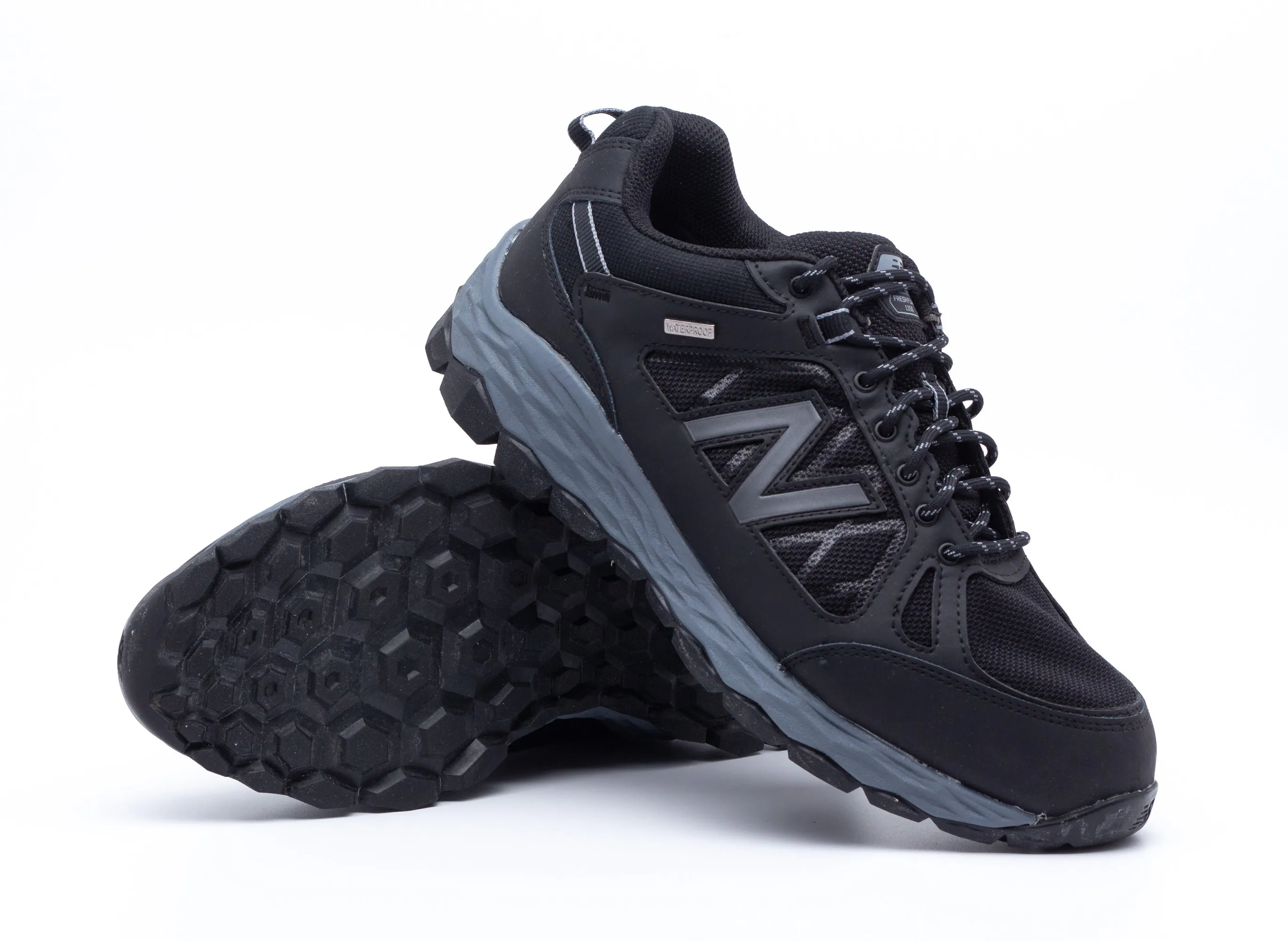 Wasserdichte Fresh Foam New Balance MW1350WL Wanderschuhe für Herren, weite Passform