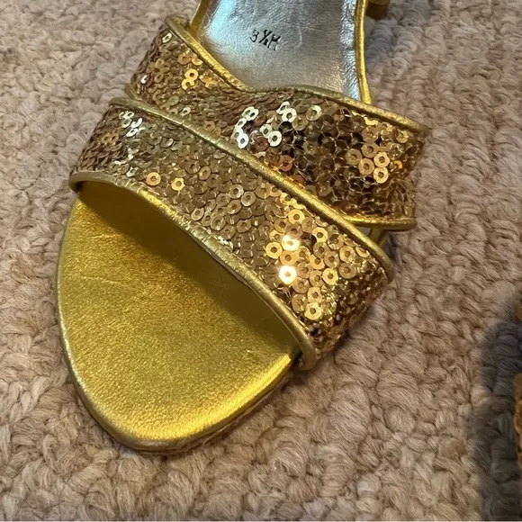 Women’s Stuart Weitzman gold sequin heels size 8.5